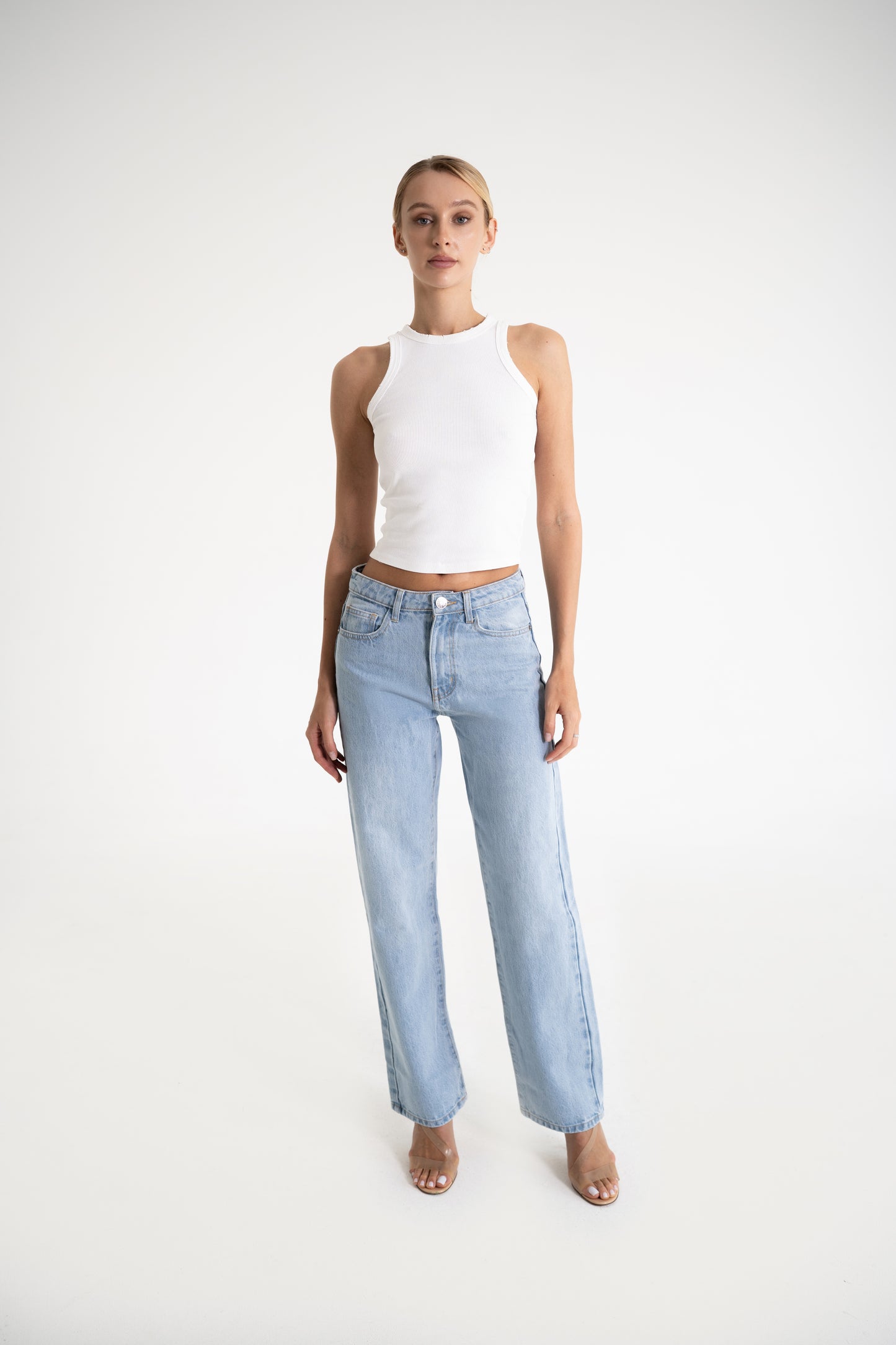 Straight Cut Jeans – Light Blue
