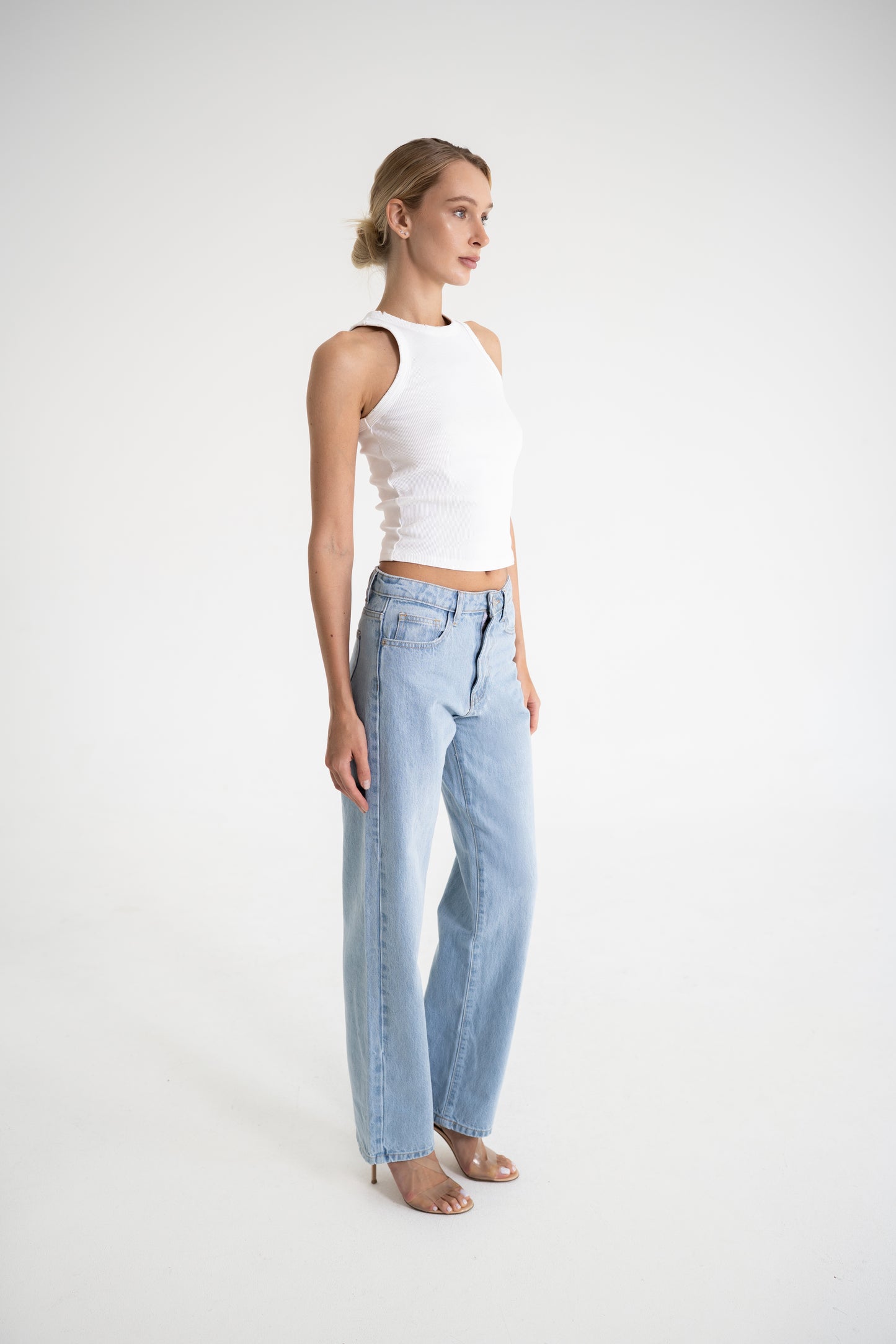 Straight Cut Jeans – Light Blue