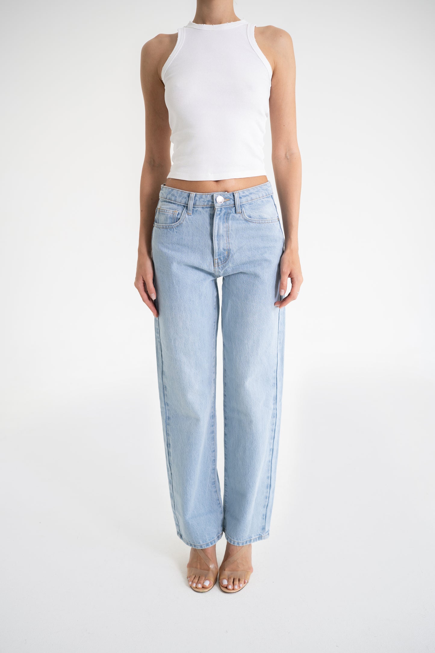 Straight Cut Jeans – Light Blue